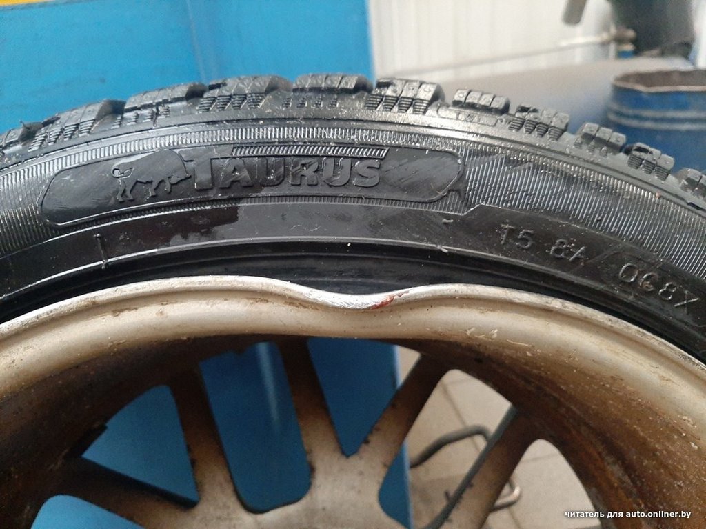 «На скорости 70 км/ч происходит сильный удар и начинается жуткая вибрация». Так ямы портят наши машины