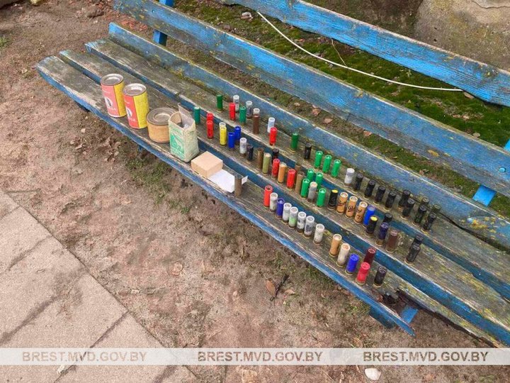 Арсенал боеприпасов обнаружили у бывшего охотника в Брестской области