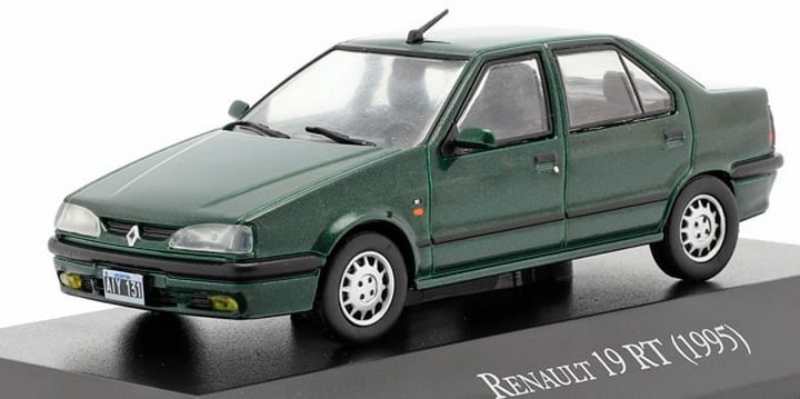 Не снимал с учёта — думал, пойдёт на запчасти. Белорус платит налог за разбитую и проданную Renault