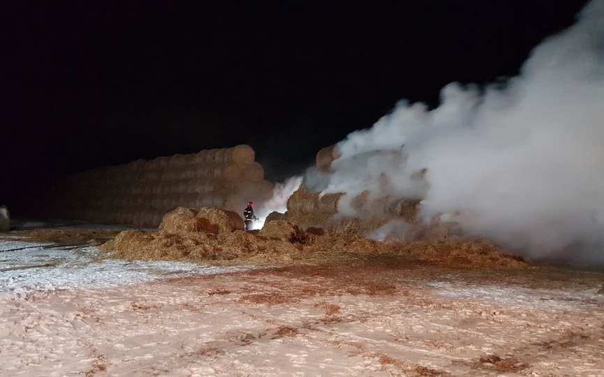 При пожаре в Барановичском районе спасли 315 тонн соломы