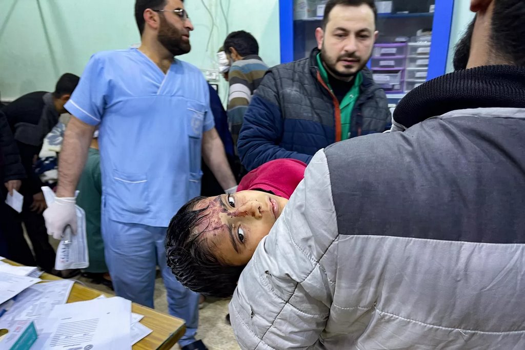 Разрушения, жертвы и спасенные – фото с места землетрясения в Турции и Сирии