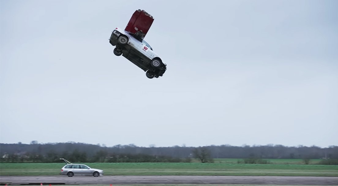 Эксперимент: как далеко может улететь BMW E39, если на нее поставить крылья самолета