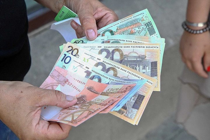 Работникам ликвидируемой частной фирмы в Кобринском районе не выплатили более 38 тыс. рублей зарплаты