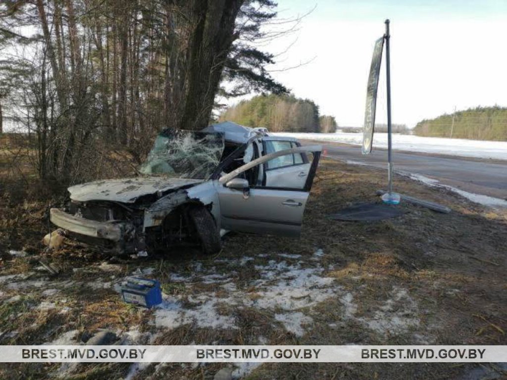 Не справилась с управлением автомобиля и выехала на «встречку». Подробности ДТП в Брестской области