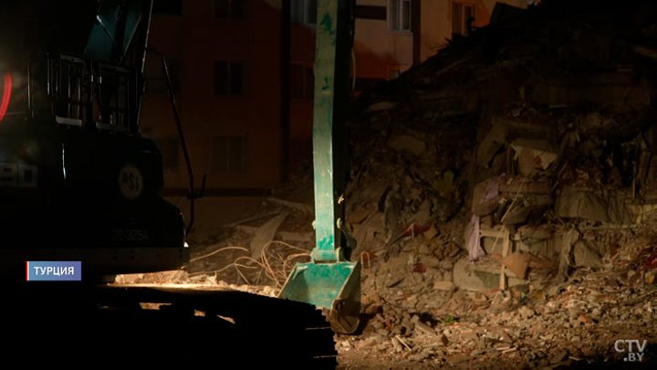 «Проклятый пустотелый кирпич». Почему в Турции винят в разрушении домов власти и строителей?