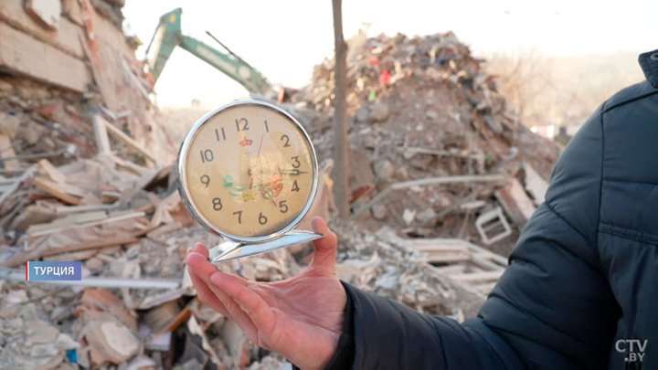 «Проклятый пустотелый кирпич». Почему в Турции винят в разрушении домов власти и строителей?