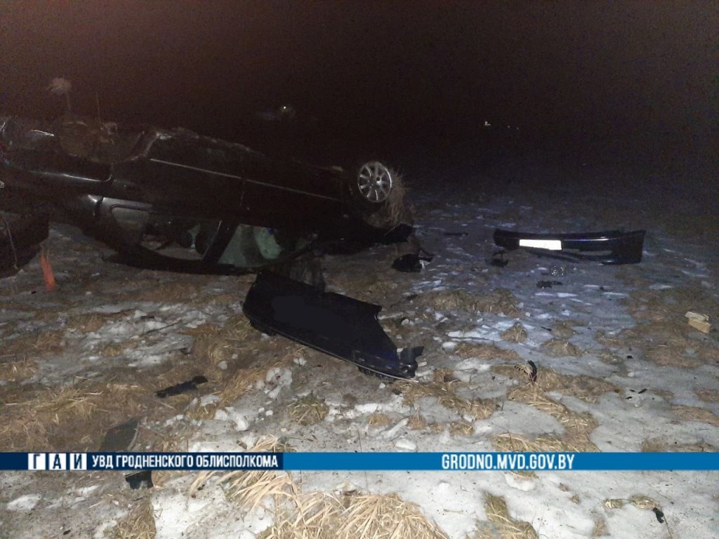 Подростки взяли машину прокатиться. Посмотрите, что осталось от Peugeot