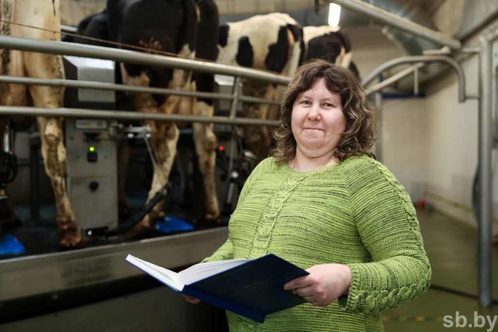 Посмотрели, как в Каменецком районе работает ферма, построенная 2 года назад