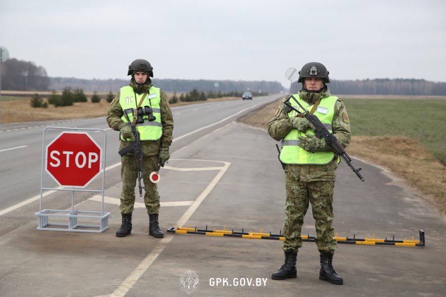 Журналисты иностранных СМИ побывали на границе с Украиной