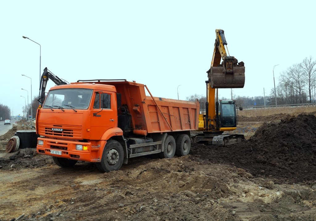 Новую парковку строят вдоль ул. Катин Бор в Бресте