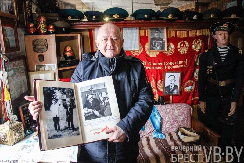 Залежи янтаря и россыпь местной истории. Энтузиаст создал в Мокранах музей в собственном доме