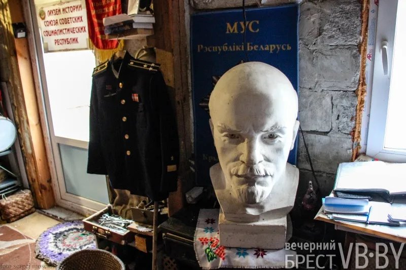 Залежи янтаря и россыпь местной истории. Энтузиаст создал в Мокранах музей в собственном доме