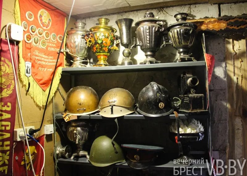 Залежи янтаря и россыпь местной истории. Энтузиаст создал в Мокранах музей в собственном доме