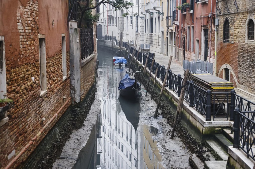 Фотофакт. Венеция вот-вот пересохнет