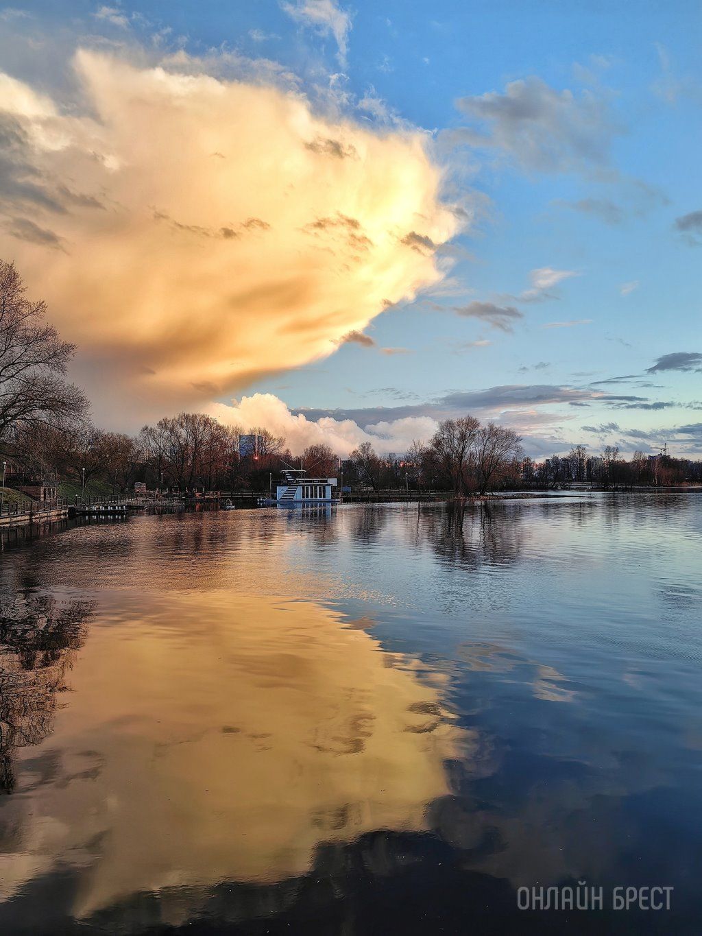 Читатель: Сегодняшний Брест после весеннего дождя
