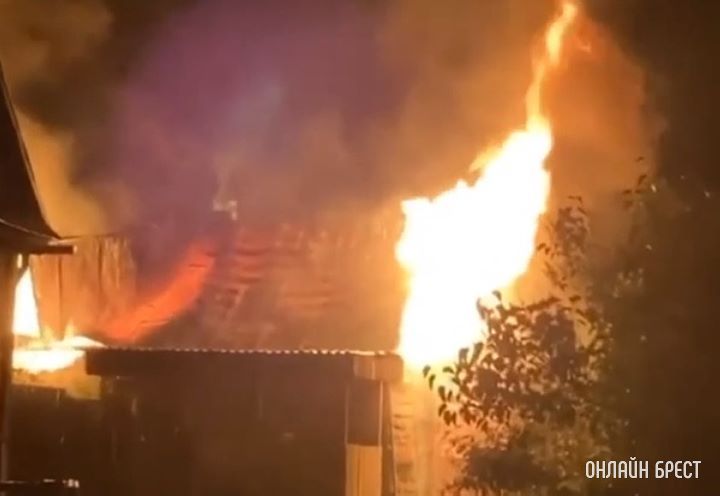 Читатель: Пожар на Волынке в Бресте. Видео с места происшествия