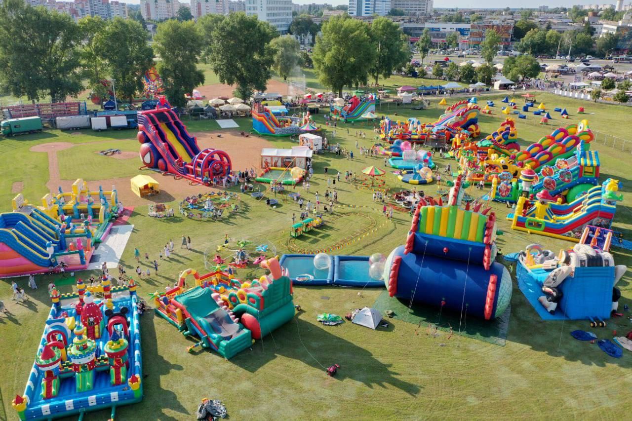 Площадка у Ледового дворца в Бресте с высоты