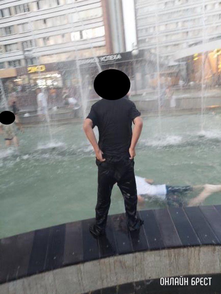 Читатель: Дети и фонтан на Советской в Бресте