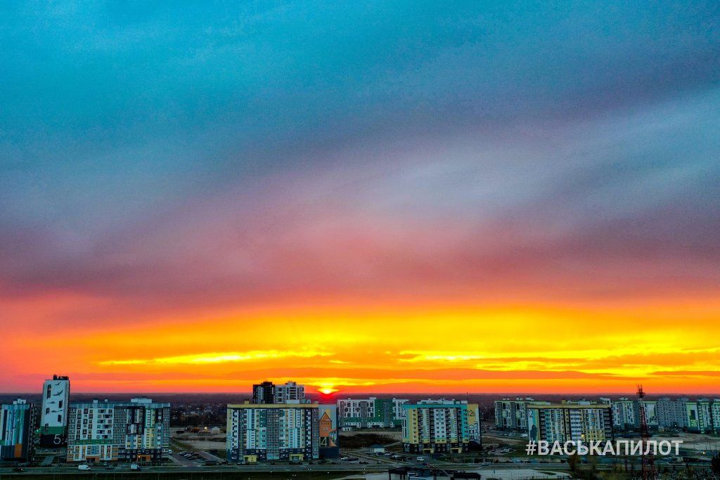 Вчера в Бресте был красивый закат. Делимся фотографиями, которые прислали читатели