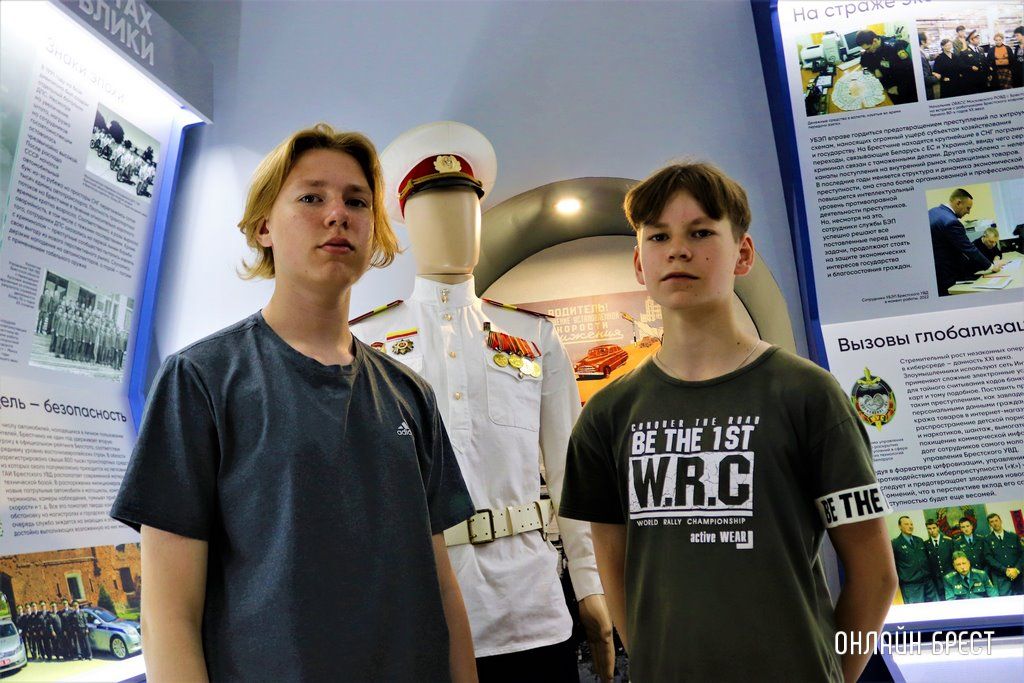 Читатель: В историко-демонстрационном зале УВД Брестского облисполкома