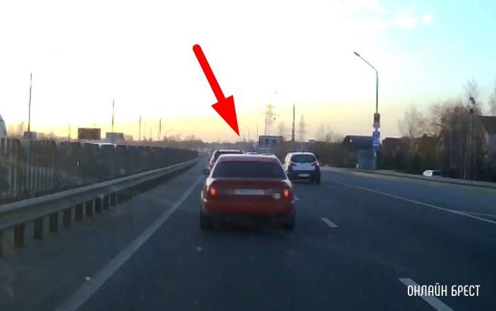 Читатель: Хочется передать привет водителю красной Audi, который нарушил ПДД