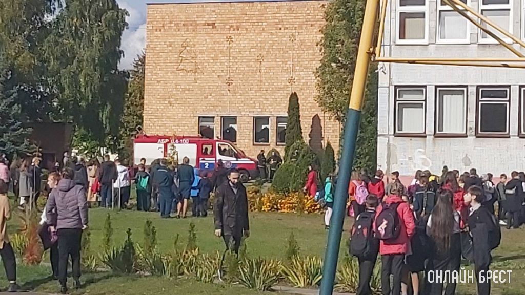 Школа Брест