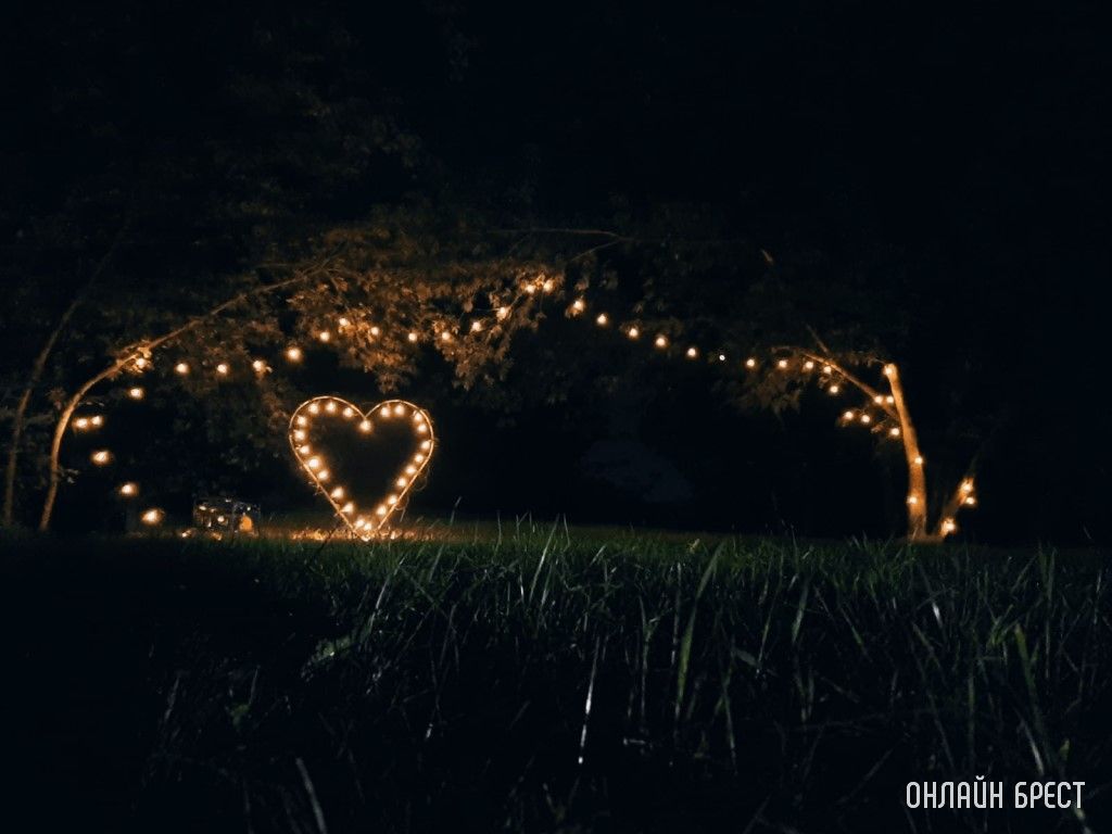 Кто-то делал предложение? :) Фото сделано сегодня в Бресте в районе Суворовского моста