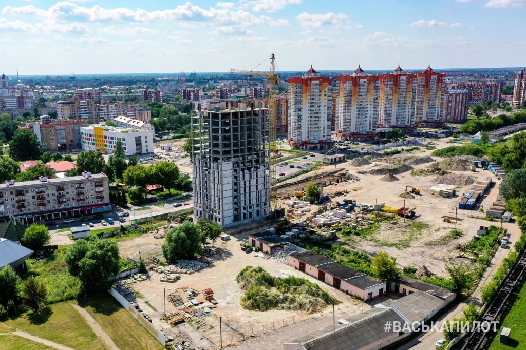 Полетали над строительными объектами в Бресте