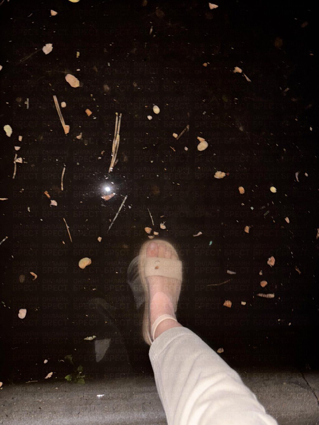 Читательница: После каждого дождя такая история — даже если он не сильный. Брест, ул. Жукова, 12.