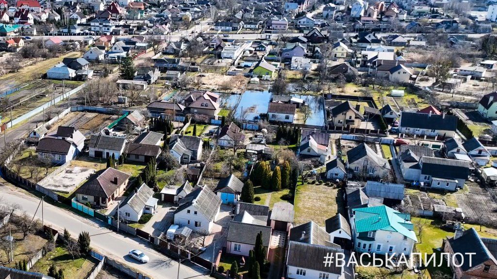 Брест, м-н Ковалево. Смотрим на домики частного сектора с высоты