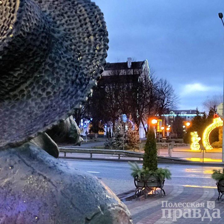 Посмотрите, как Пинск принарядился к праздникам