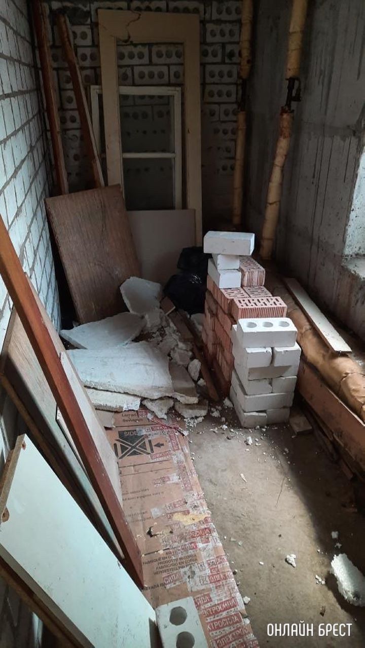 Брест. У каждого в подвале тоже такой движ-Париж?