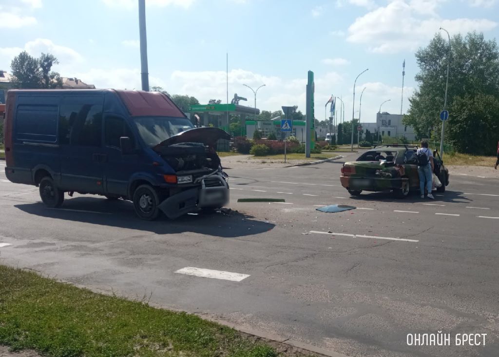 В Бресте на Южном произошло дорожно-транспортное происшествие