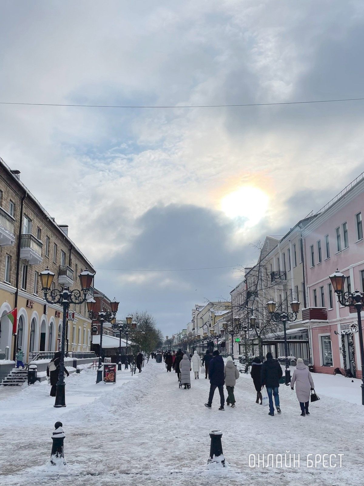 Красивая снежная Советская в Бресте. Фото сделаны сегодня