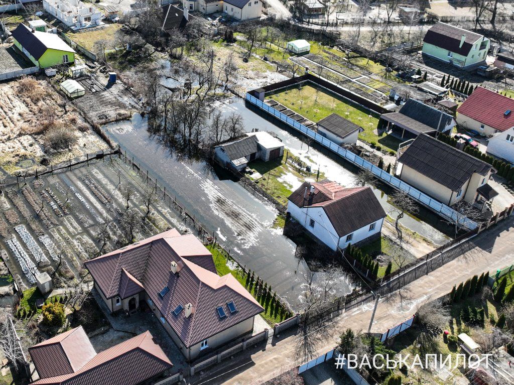 Брест, м-н Ковалево. Смотрим на домики частного сектора с высоты