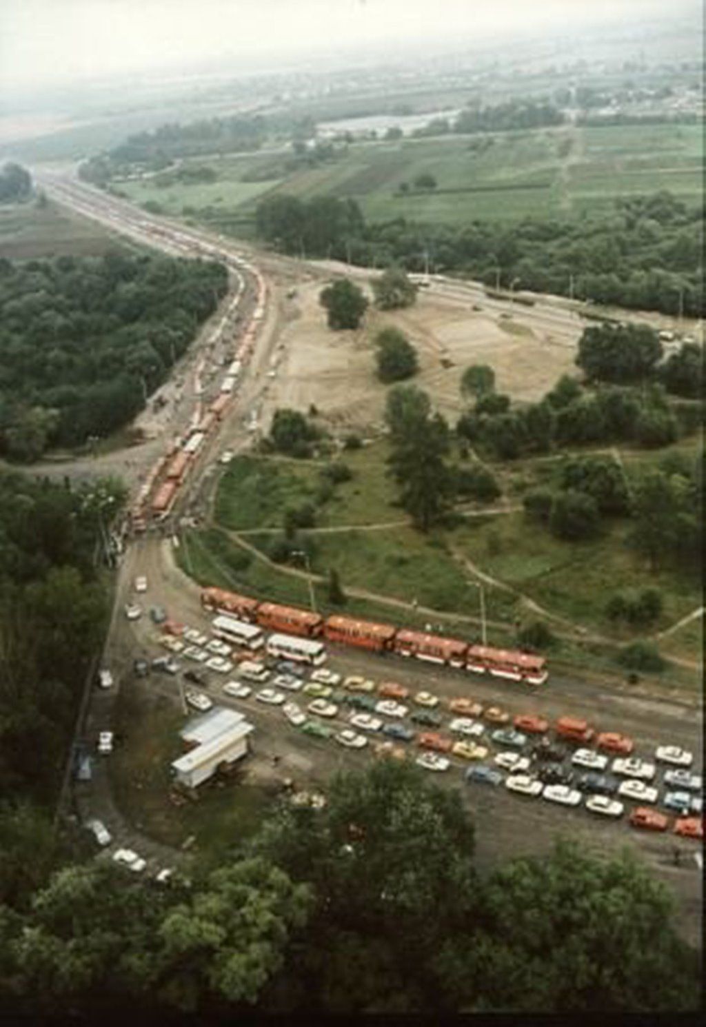 Брест, очередь на подступах к границе. ТП «Варшавский мост», июль 1991 год.