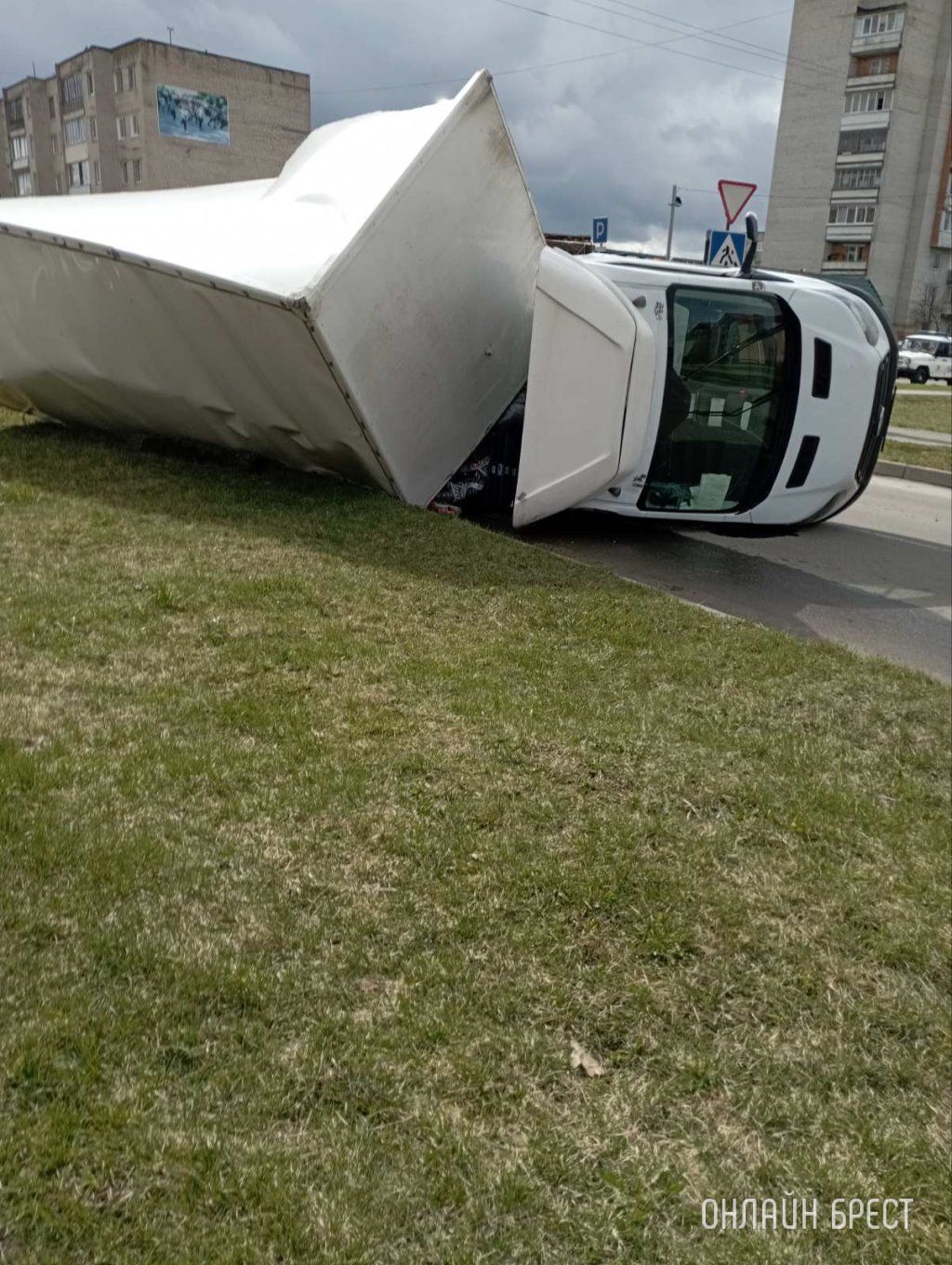 Очевидец: В Пружанах произошло серьёзное ДТП