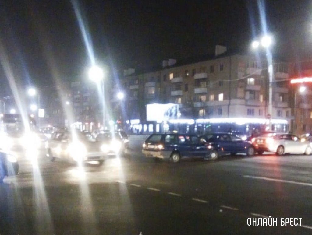 Сегодня в Бресте произошло несколько ДТП. Фото от очевидцев