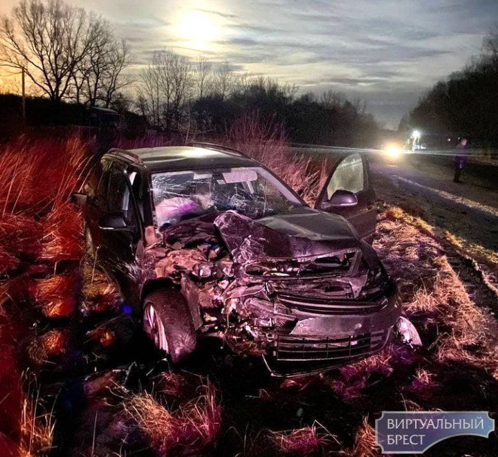 В Бресте на Красном дворе произошло серьёзное ДТП