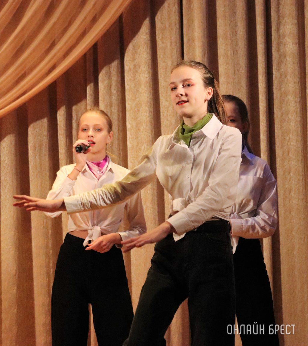 Читатель: Конкурс стихов и песен на иностранном языке «История любви» (Московский район г. Бреста)