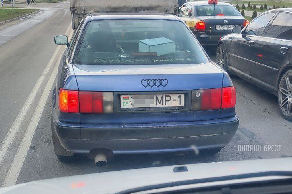 Читатель: "Редкая марка" автомобиля замечена в Пинске - LoveDi :)