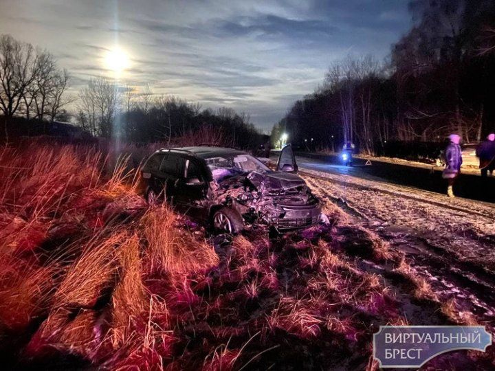 В Бресте на Красном дворе произошло серьёзное ДТП