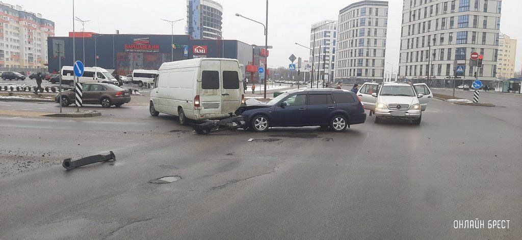 Читатель: В Бресте на Махновича произошло ДТП