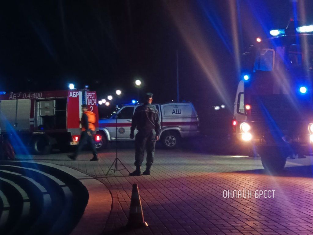 Читатель: Сегодня в Бресте на Набережной была операция по спасению мужчины