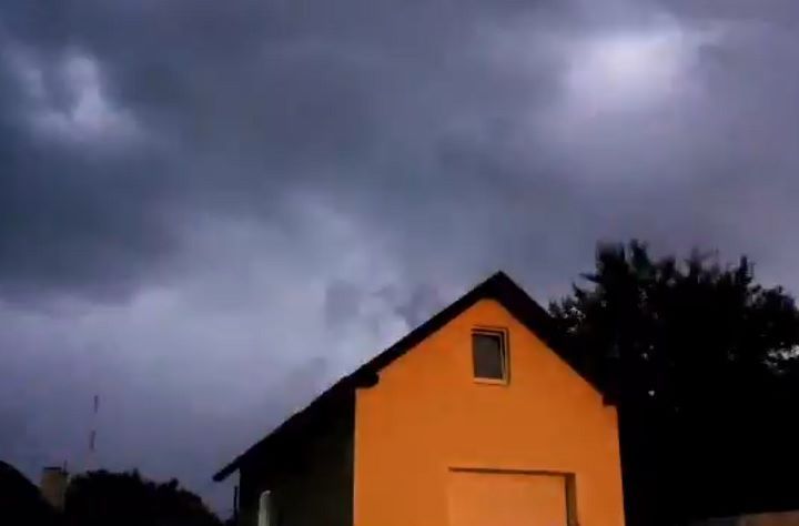 Небо над Брестом этой ночь