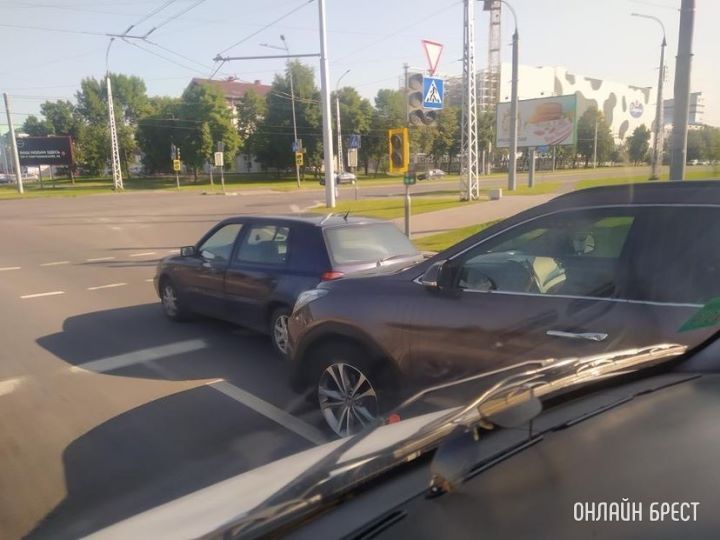 В Бресте произошло ДТП с участием троллейбуса