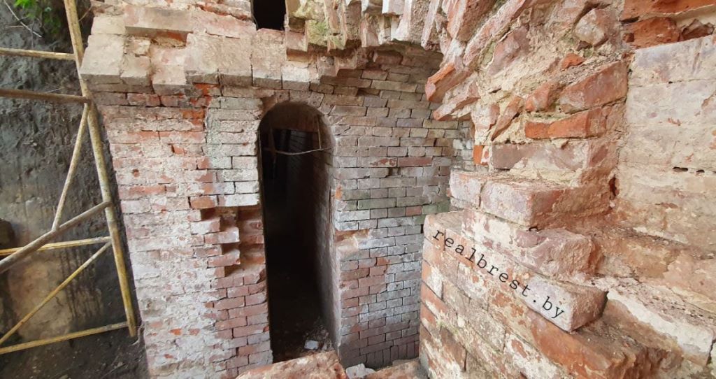 В Брестской крепости продолжается реставрация Южных ворот