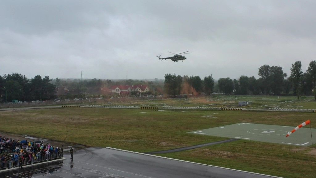 Сегодня в Бресте празднуют День ВДВ. Фото и видео