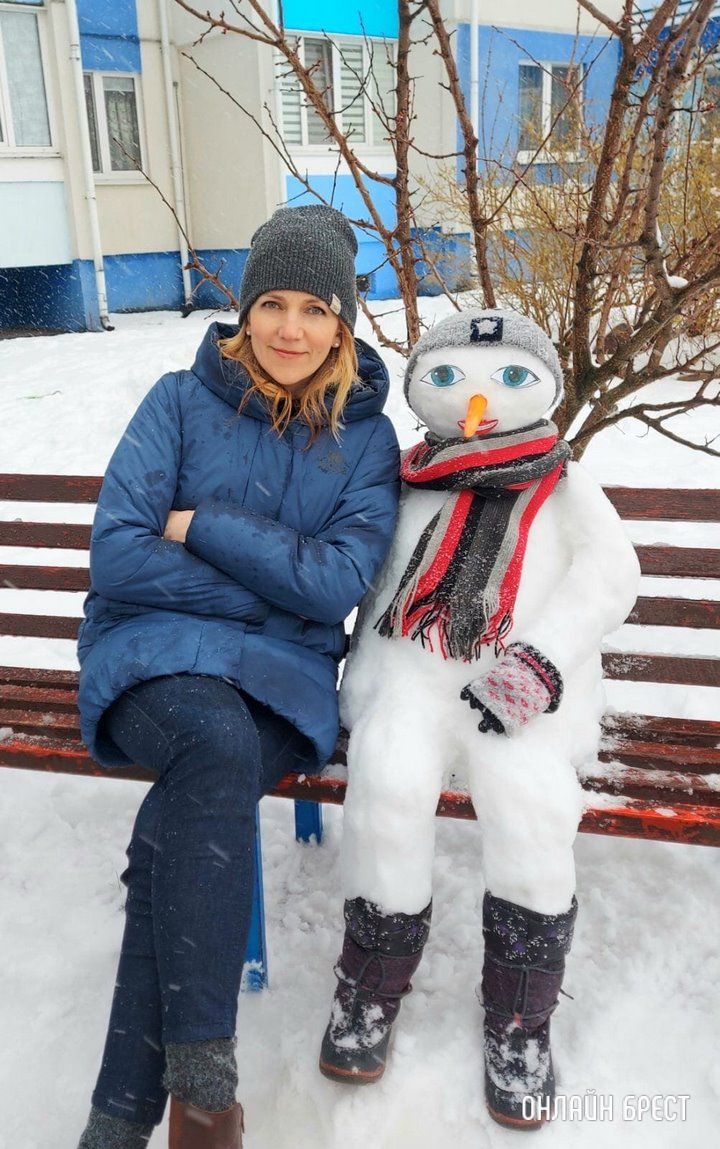 Читательница: Подруга с дочкой слепили снеговика. Он пользовался большим спросом для фотосессии :)