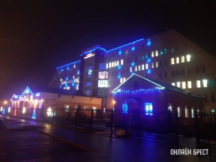 Посмотрите, какая красота! Детская поликлиника на Граевке в Бресте! Качество видео не передаёт всей красоты :)